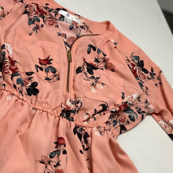 Peachy coloured floral dress - Picture 2 of 3